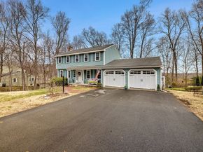 44 Old Colony Dr, Westborough MA 01581