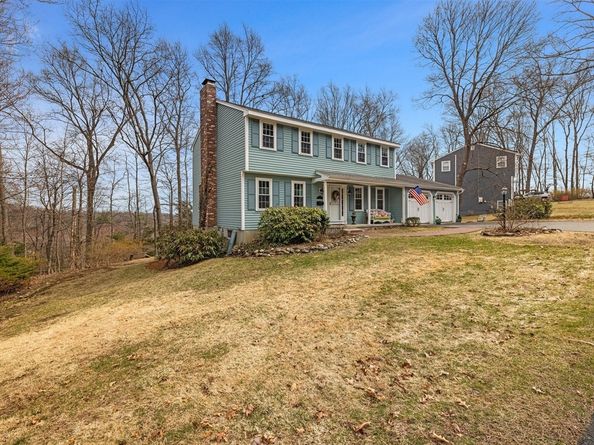 44 Old Colony Dr, Westborough MA 01581