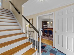44 Old Colony Dr, Westborough MA 01581