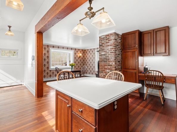 55 Colrain Rd, Topsfield MA 01983