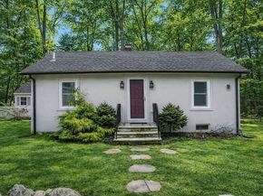 3 Riverside Dr, Dover MA 02030
