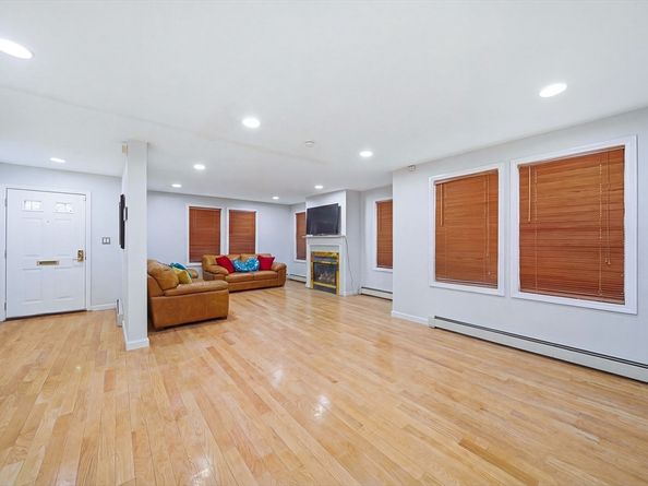 39 Hawthorne 39, Boston MA 02119