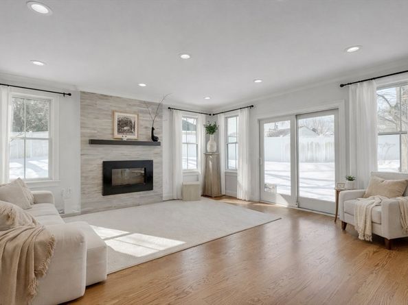 405 Parker St 405, Newton MA 02459
