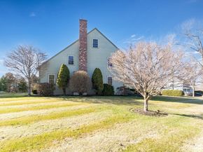 17 Stoneybrook Rd, Grafton MA 01536