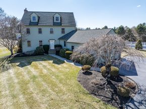 17 Stoneybrook Rd, Grafton MA 01536