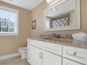 17 Stoneybrook Rd, Grafton MA 01536