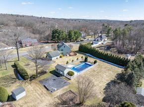 17 Stoneybrook Rd, Grafton MA 01536