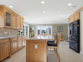 17 Stoneybrook Rd, Grafton MA 01536