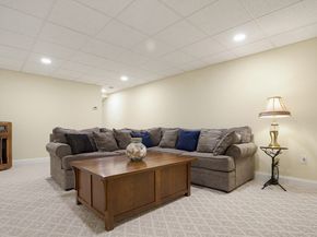 17 Stoneybrook Rd, Grafton MA 01536
