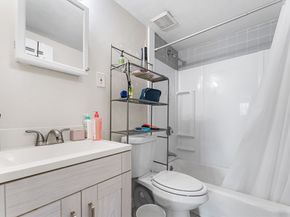 36 Bellvista Rd 36, Boston MA 02135