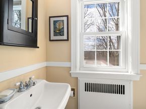 43 Palmer Rd, Newton MA 02468