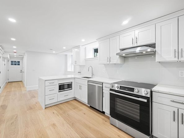 10 Beech St 1, Cambridge MA 02140