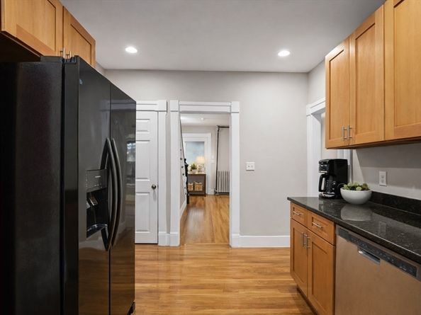 7 Chadwick St, Worcester MA 01605