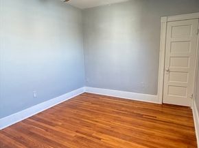 70 Vale St, Worcester MA 01604
