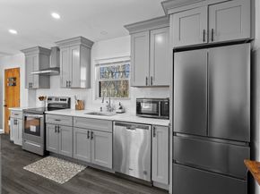 4 Crestwood Rd, Paxton MA 01612