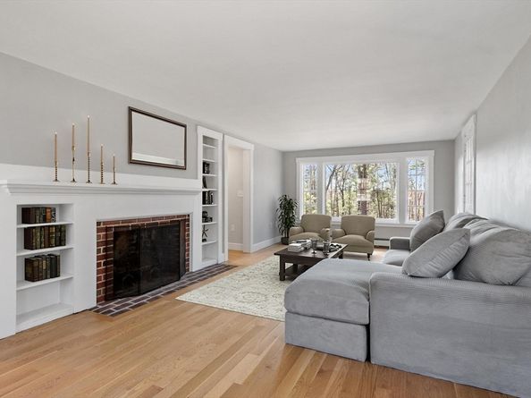 20 Bolton Rd, Harvard MA 01451