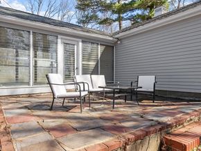 20 Bolton Rd, Harvard MA 01451