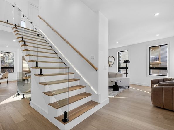 24 Newell St, Cambridge MA 02140
