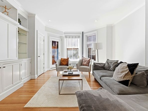 234 Marlborough St 1, Boston MA 02116