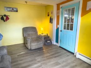 93 Greenwood St, Gardner MA 01440
