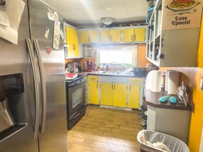 93 Greenwood St, Gardner MA 01440
