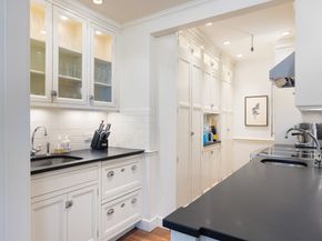 97 Mount Vernon St 43, Boston MA 02108