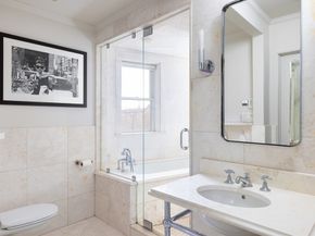 97 Mount Vernon St 43, Boston MA 02108
