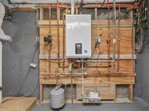 66-66R Stanley St, Boston MA 02125
