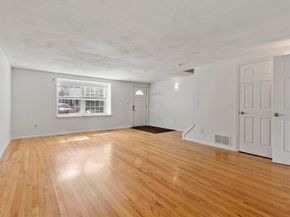 111 Brigham St 11B, Hudson MA 01749