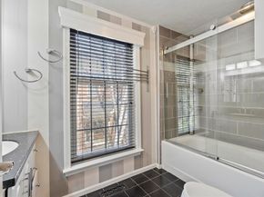 111 Brigham St 11B, Hudson MA 01749