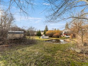 19 Chapel St, Warren MA 01092