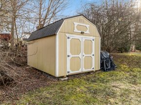 19 Chapel St, Warren MA 01092