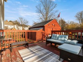 19 Chapel St, Warren MA 01092