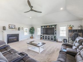 51 Woodside Avenue, Rutland MA 01543