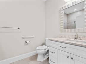 441 Essex St 202, Swampscott MA 01907
