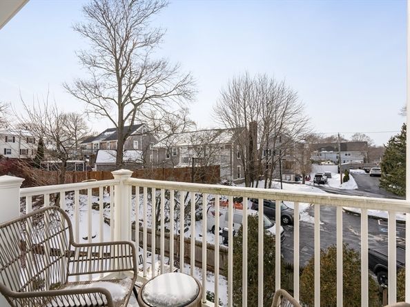 441 Essex St 202, Swampscott MA 01907
