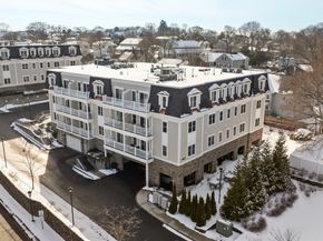 441 Essex St 202, Swampscott MA 01907