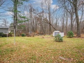 13 Crowley Rd, Burlington MA 01803