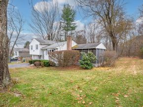 13 Crowley Rd, Burlington MA 01803