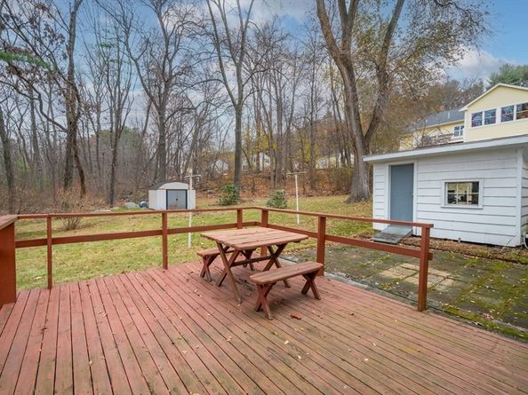 13 Crowley Rd, Burlington MA 01803