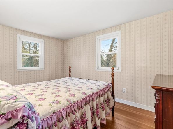 13 Crowley Rd, Burlington MA 01803