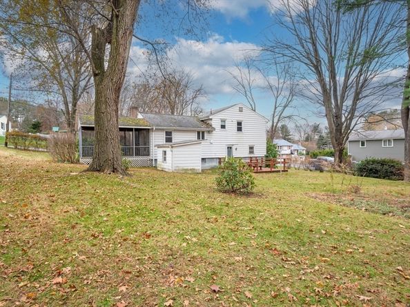 13 Crowley Rd, Burlington MA 01803