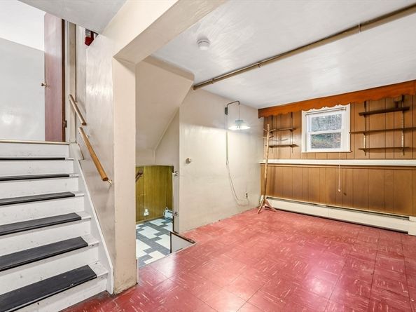 13 Crowley Rd, Burlington MA 01803