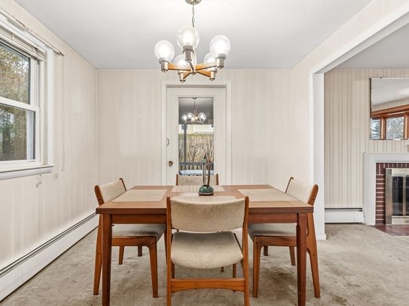 13 Crowley Rd, Burlington MA 01803