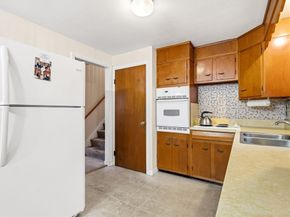 13 Crowley Rd, Burlington MA 01803