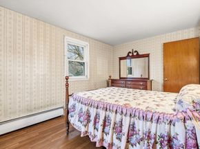 13 Crowley Rd, Burlington MA 01803