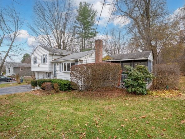 13 Crowley Rd, Burlington MA 01803