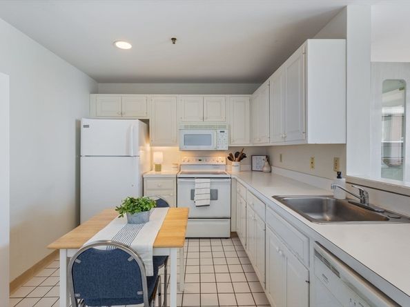 350 Revere Beach Boulevard P211J, Revere MA 02151