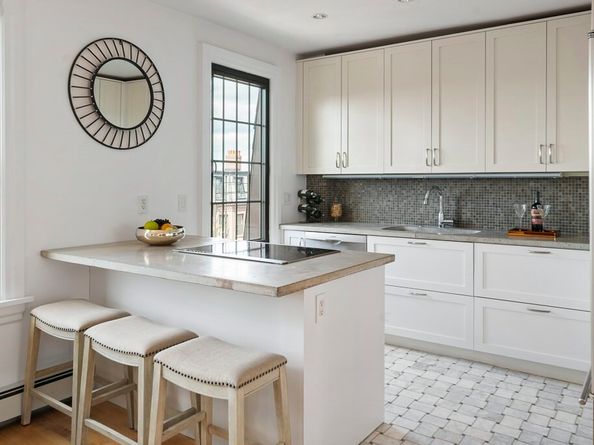 319 Marlborough St 5, Boston MA 02116