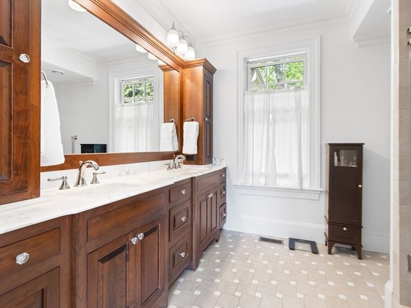 45 Wendy Lane, Holliston MA 01746
